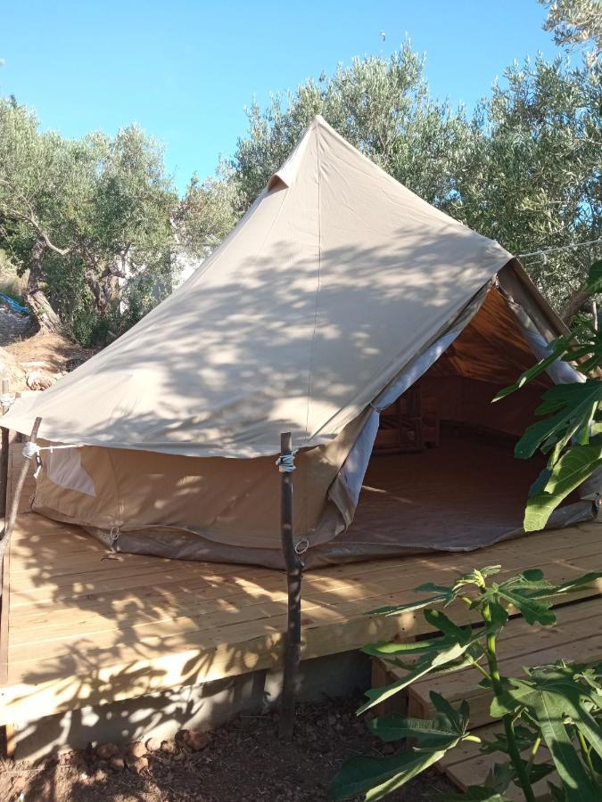 Mini Kamp Perla Hotell Prvić Luka Exteriör bild