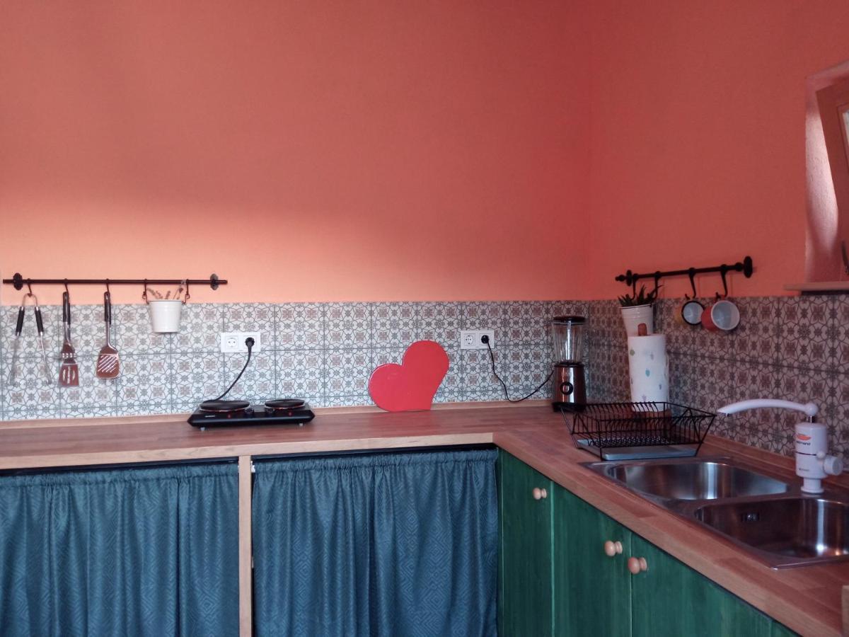 Mini Kamp Perla Hotell Prvić Luka Exteriör bild