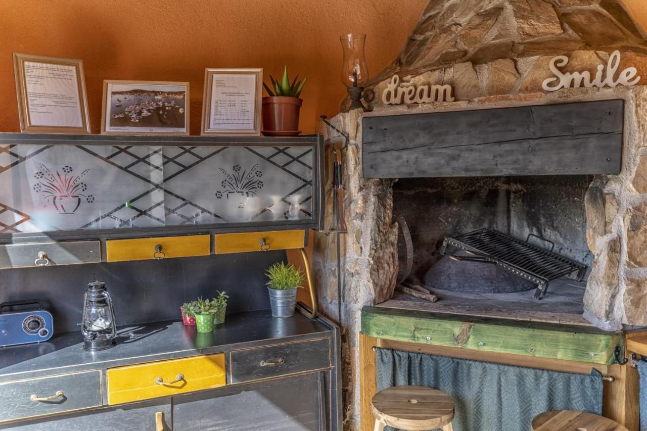 Mini Kamp Perla Hotell Prvić Luka Exteriör bild
